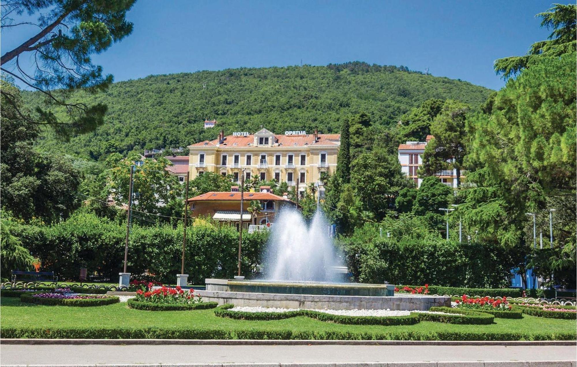 1 Bedroom Gorgeous Apartment In Opatija Eksteriør billede